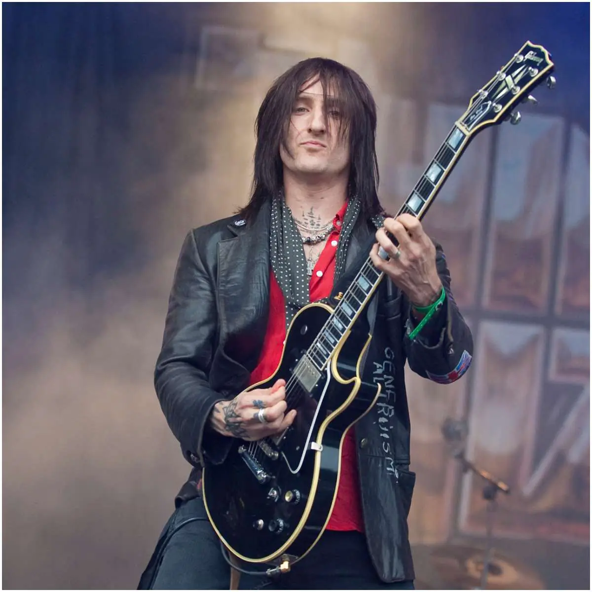 Photo 13 from Richard Fortus