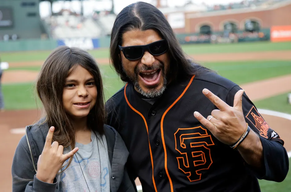 Photo 12 from Robert Trujillo