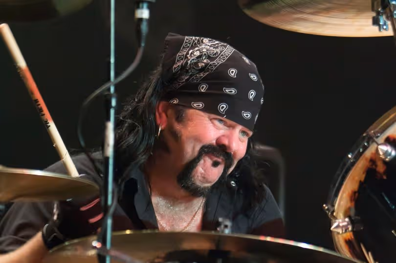 Photo 3 from Vinnie Paul