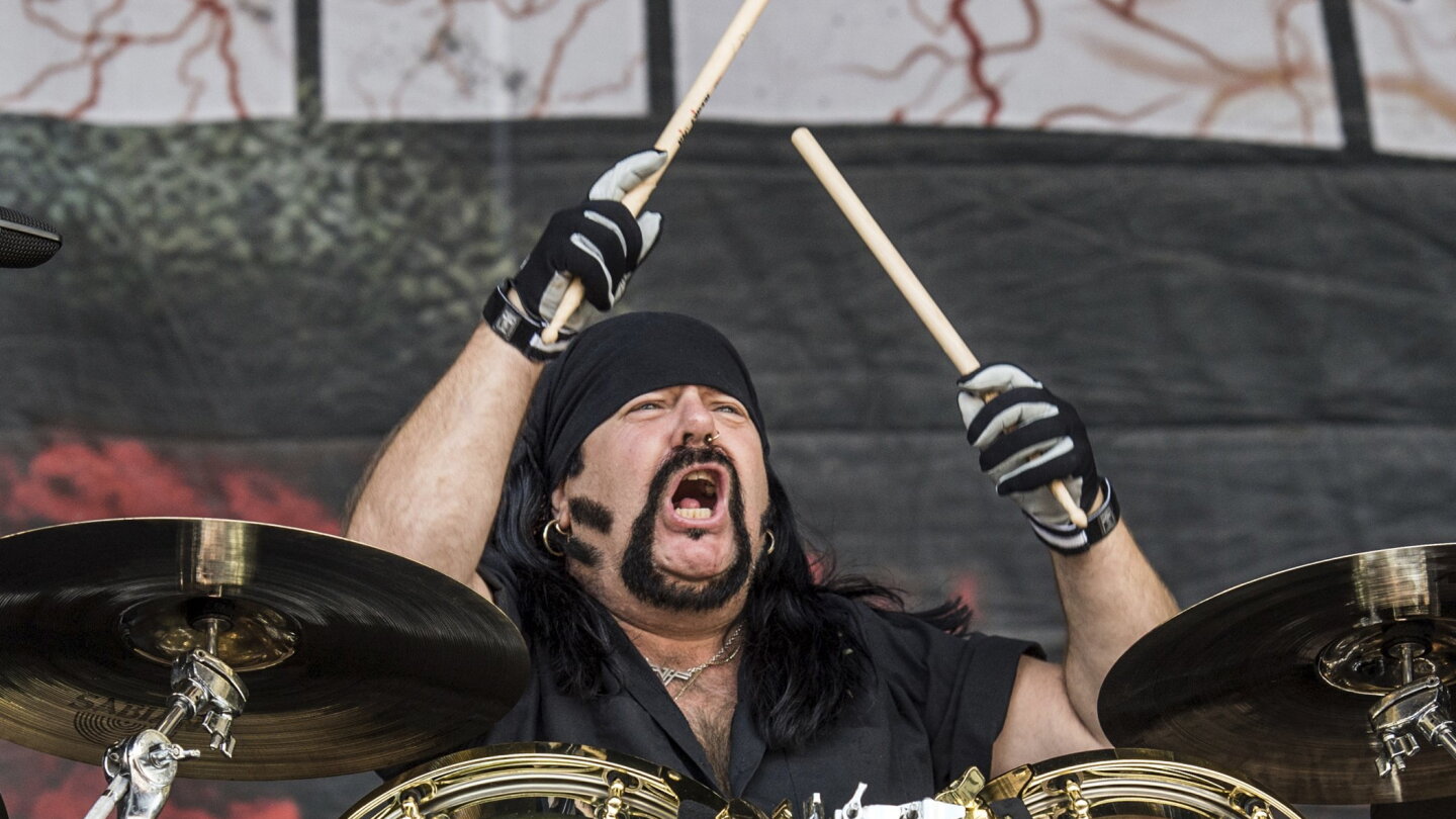 Photo 8 from Vinnie Paul