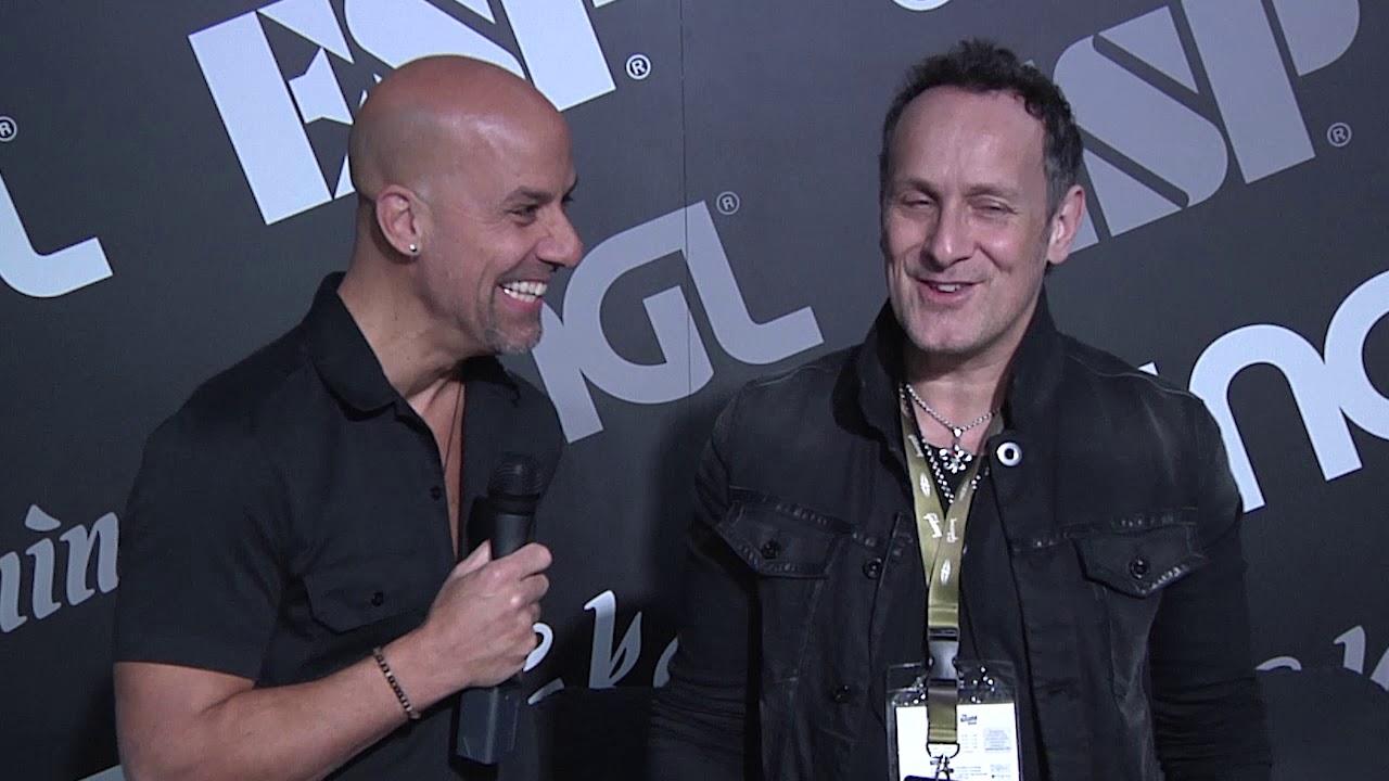 Photo 4 from Vivian Campbell