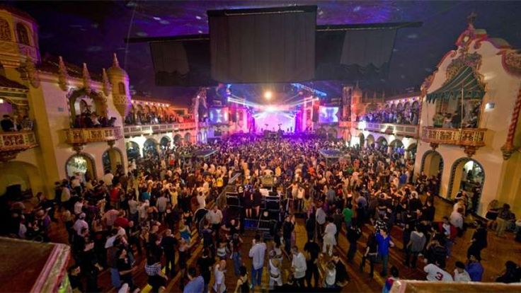Inside Aragon Ballroom CHICAGO 🇺🇸 en 2025