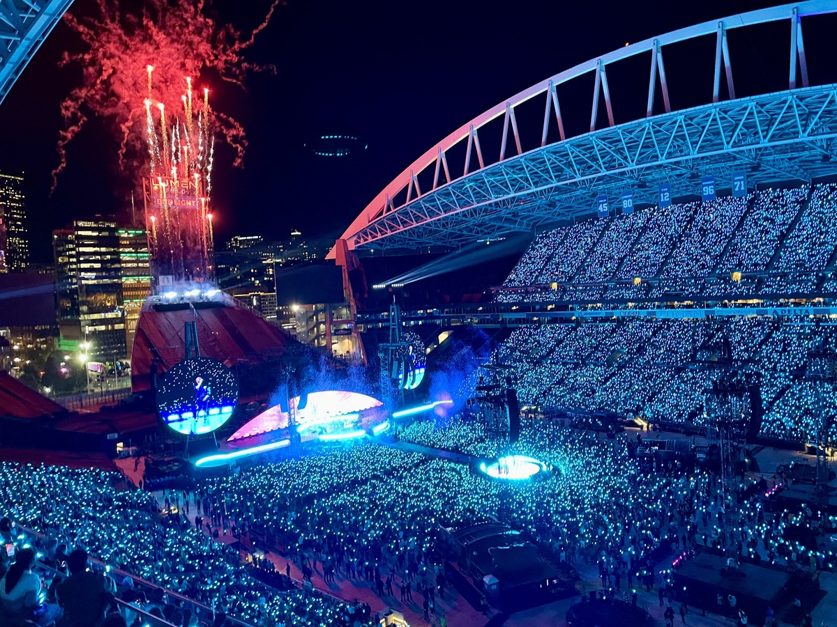 Sep 20, 2023: Coldplay / H.E.R. / 070 Shake / Bobby Gonz at Lumen Field ...